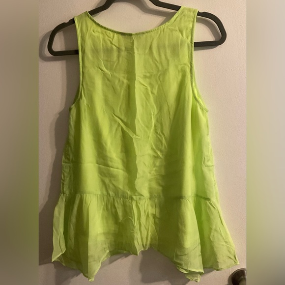 Express Size Medium Lime Green Women’s Tank Top. Shark Bite Hem. - Picture 4 of 5